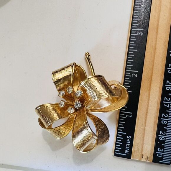 Vintage 3d Brooch Large Ribbon Bow Textured Gold Tone 4313 - Picture 8 of 9